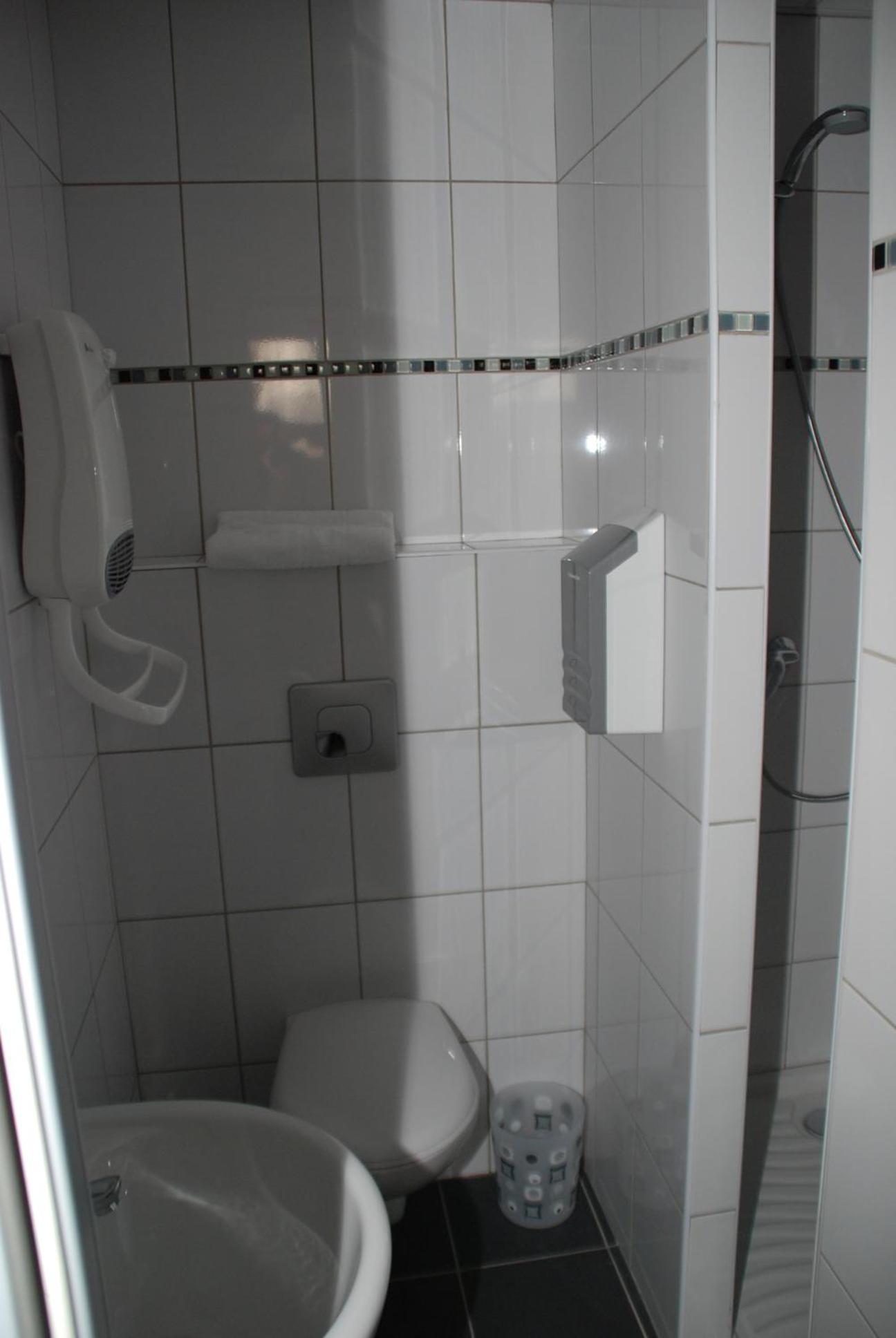 Residence Cosyade Equipee D'Un Parking Prive Gratuit Bourbourg Exterior photo